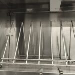 Halter für Schneidebrett